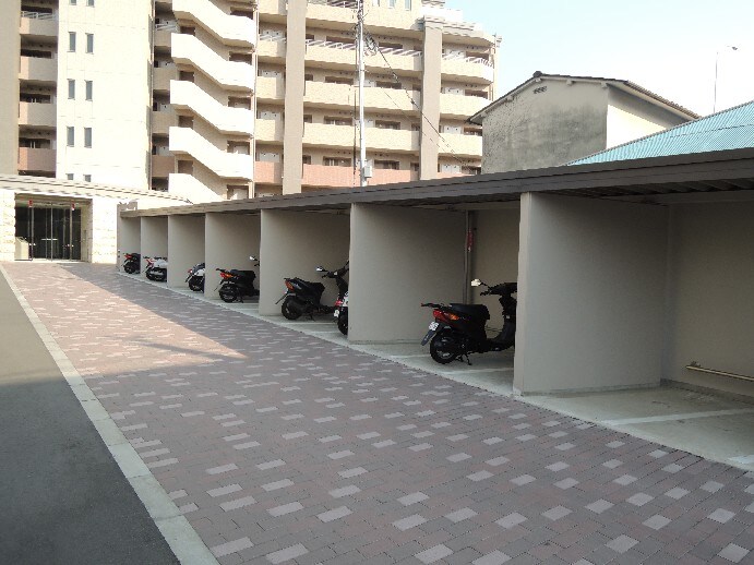 物件内観写真15　(駐輪場)