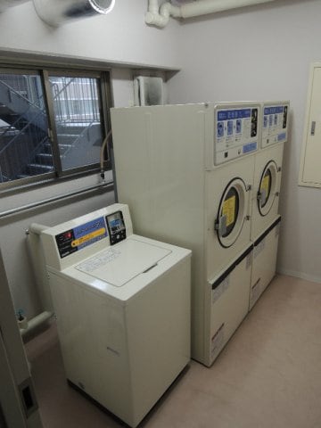 物件内観写真17　(コインランドリー)