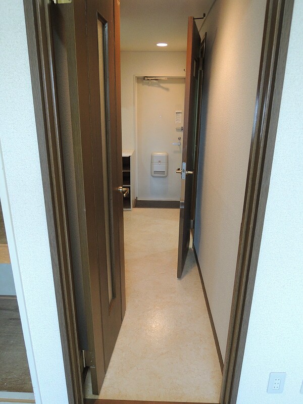 玄関(家具家電付き)