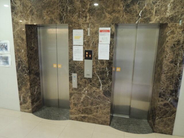 物件内観写真15　(エレベーター2基)