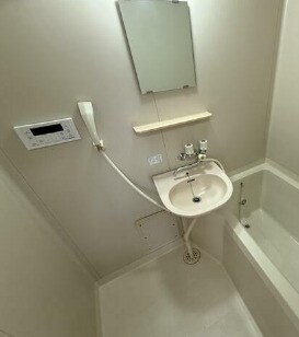 物件内観写真10　(洗面台)