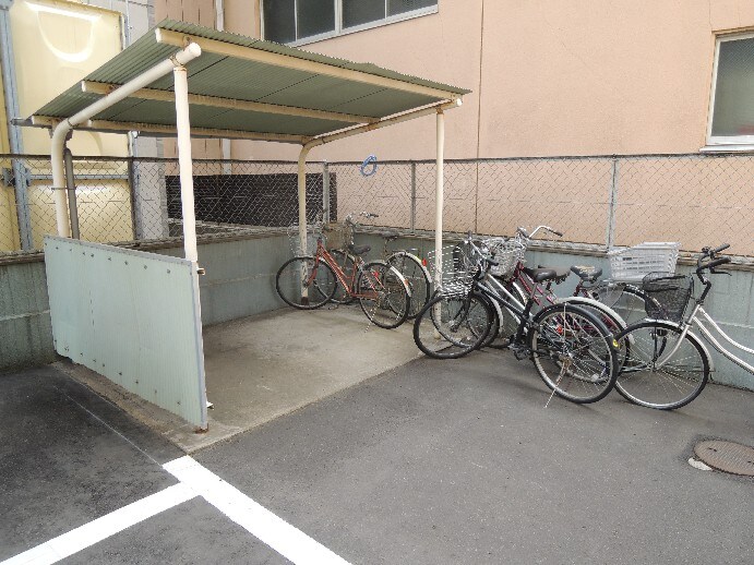 物件内観写真23　(駐輪場)