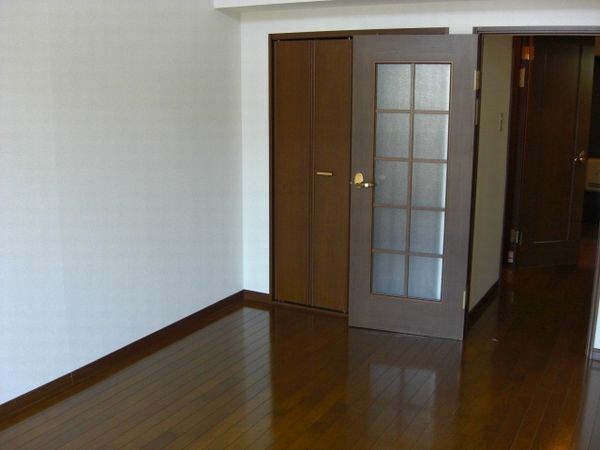 物件内観写真5　(ロフト3帖)