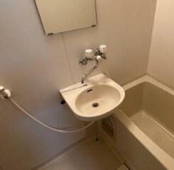 物件内観写真11　(洗面台)