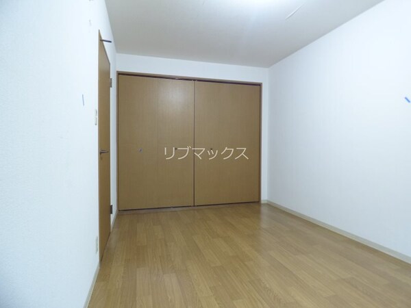 収納(別部屋参考写真)