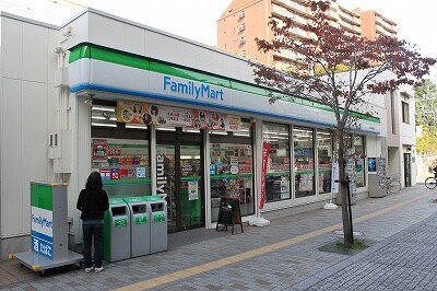 ファミリーマート 阪急御影駅前店