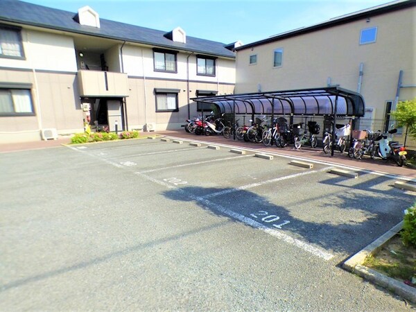 駐車場(当店は家主強制でない場合、消毒・抗菌代や安心サポート代など不)