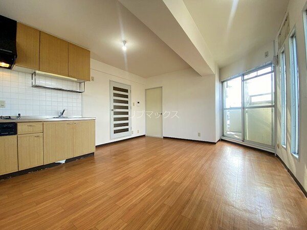 居室(別部屋参考写真)