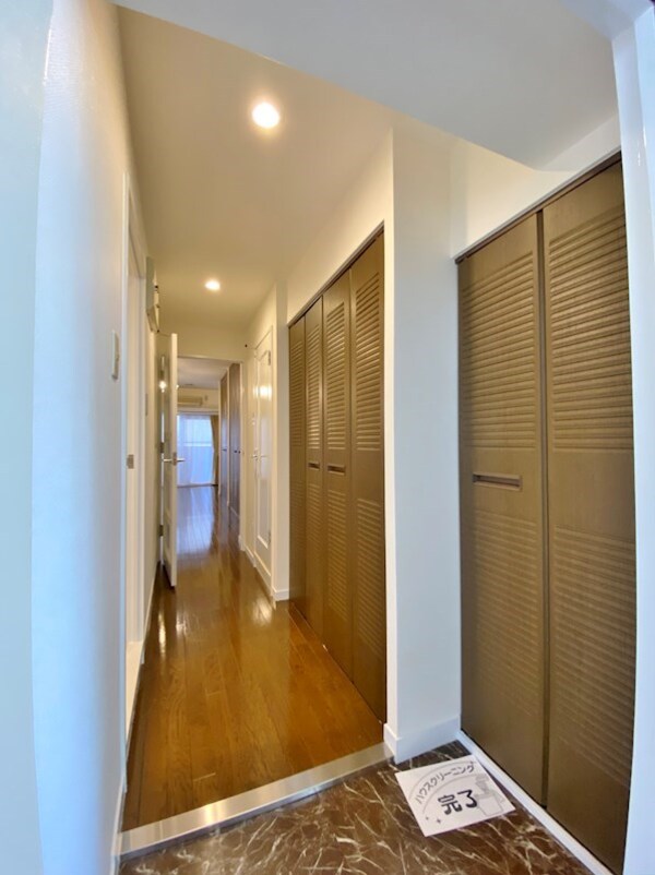 玄関(別部屋参考写真)