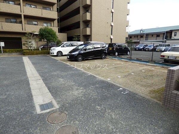 駐車場(当店は家主強制でない場合、消毒・抗菌代や安心サポート代など不)