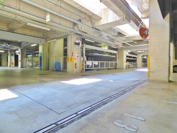 駐車場(駐車場1台使用料無料。)