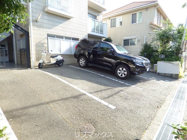 駐車場(当店は家主強制でない場合、消毒・抗菌代や安心サポート代など不)