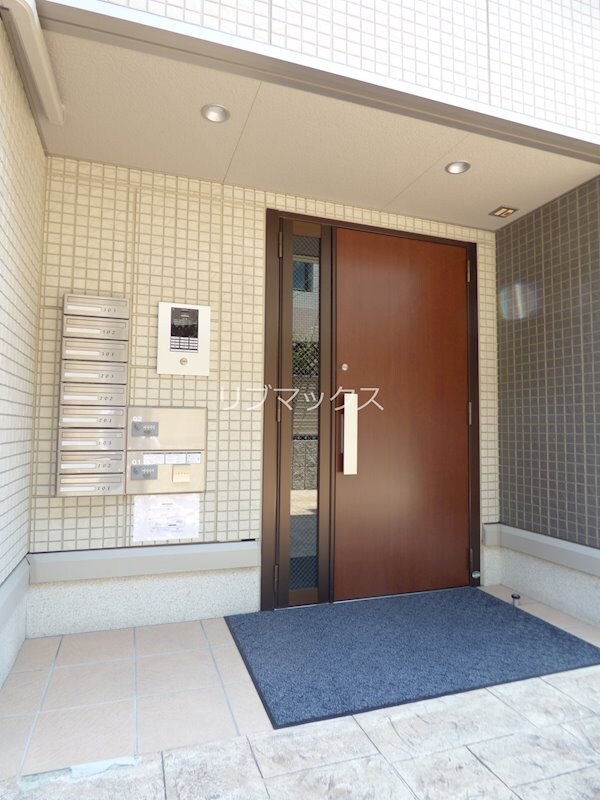 エントランス(当店は家主強制でない場合、消毒・抗菌代や安心サポート代など不)