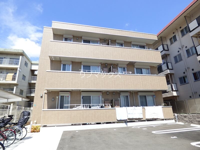 物件外観写真1　(ネット・WIFI無料。)