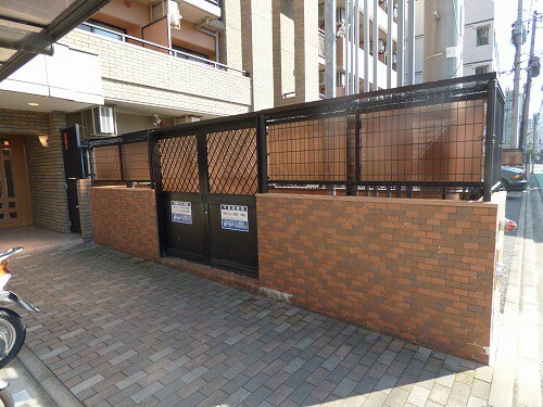 物件内観写真24　(敷地内ゴミ置き場)