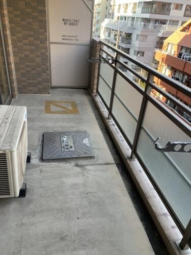 物件内観写真6　(バルコニーがあります)