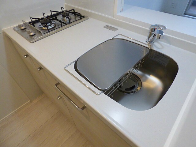 物件内観写真8　(フローリング・建具の色は要確認)