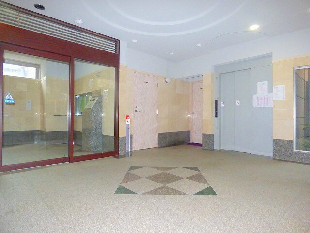 物件外観写真4　(綺麗なロビー)