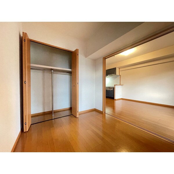 物件内観写真8　(洋室※同シリーズ参考写真※)