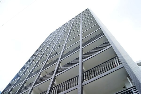 物件外観写真1　(オシャレで重厚感のある外観★)