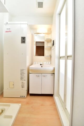 物件内観写真12　(玄関※写真と異なる場合現状優先。)