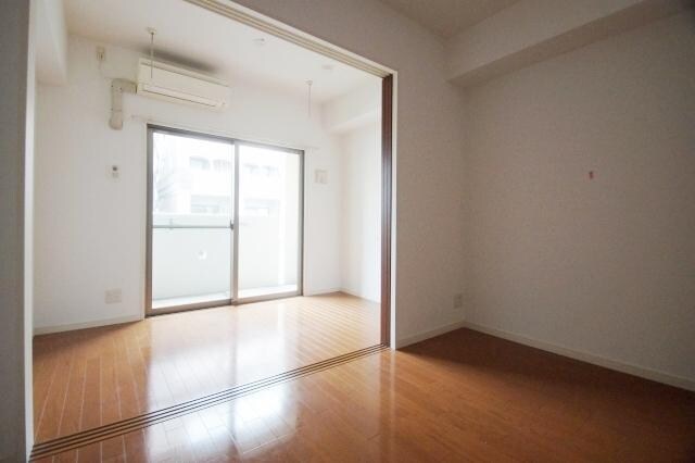 物件内観写真4　(※写真と異なる場合は現状優先。)