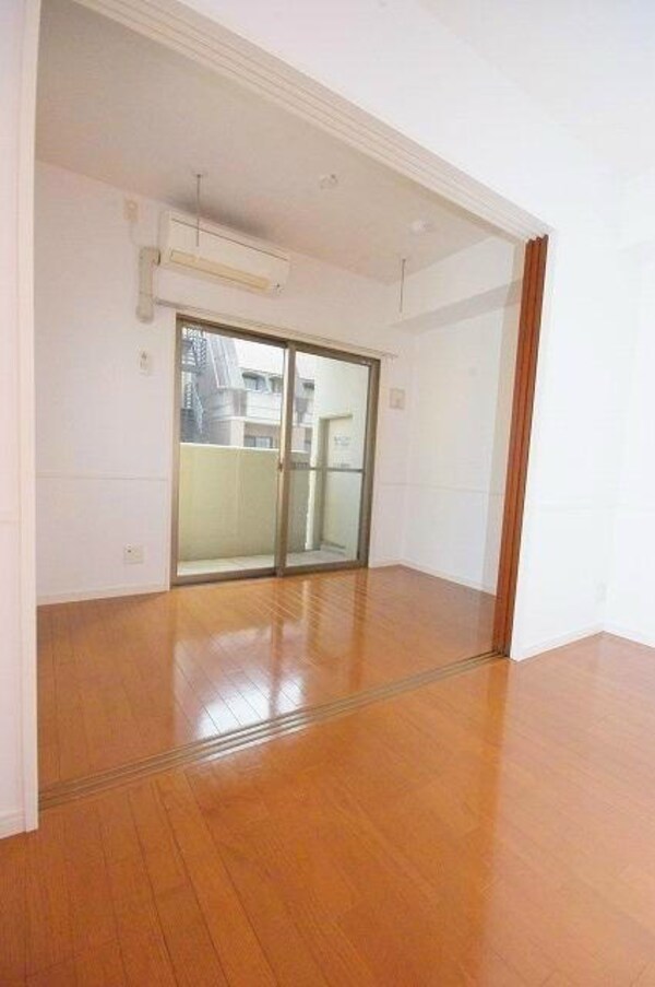 寝室(※写真と異なる場合は現状優先。)