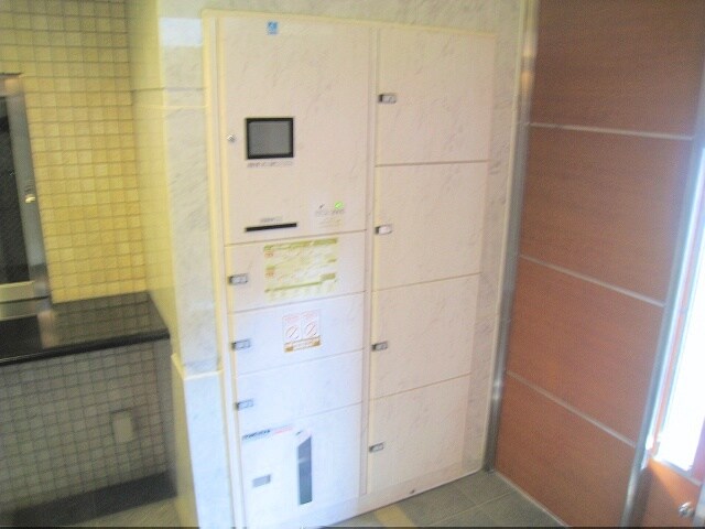 物件内観写真9　(宅配ボックス☆)