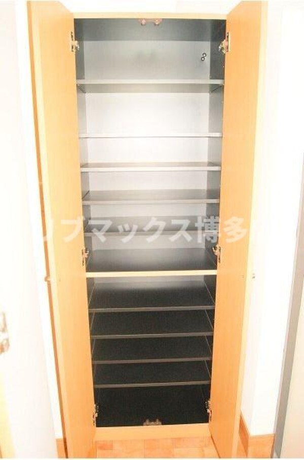 収納(※写真と異なる場合は現状優先)