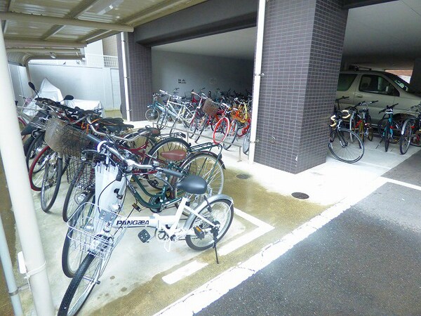 建物設備(駐輪場もあります)
