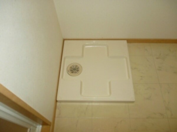建物設備(室内洗濯機置場)