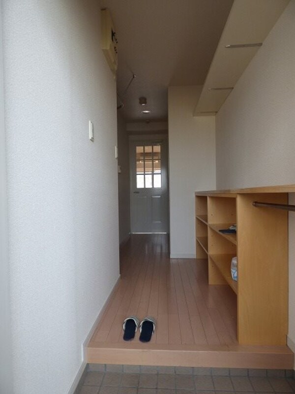 玄関(※写真と異なる場合は現状優先)