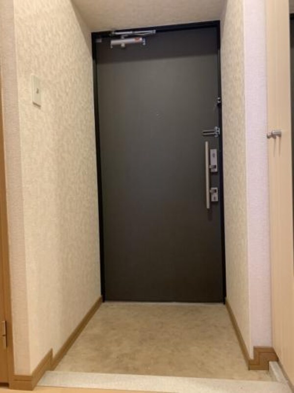 玄関(毎日通る玄関はこちらです)