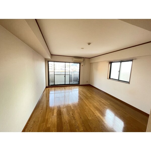 物件内観写真7　(エアコン付きで快適です)