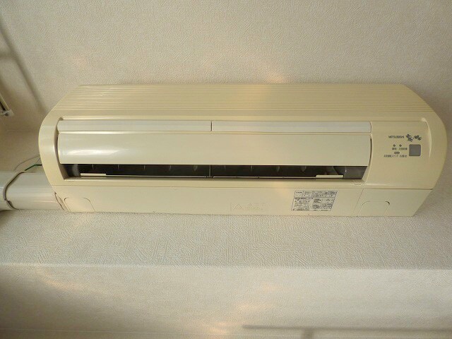 物件内観写真15　(エアコン付きで快適です♪)