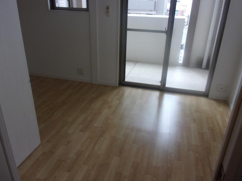 物件内観写真4　(※別号室参考写真)