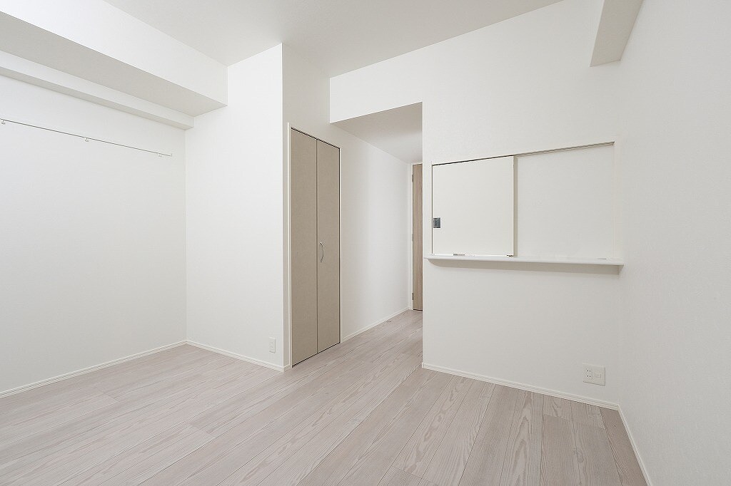 物件内観写真6　(ゆったり過ごせる居間です)