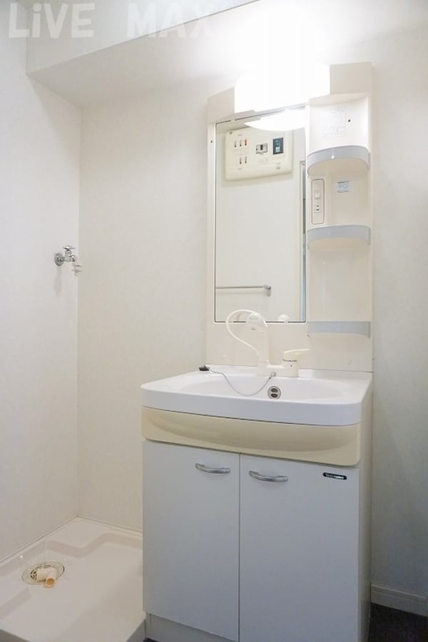 洗面・脱衣所(シャンプードレッサー付き☆)