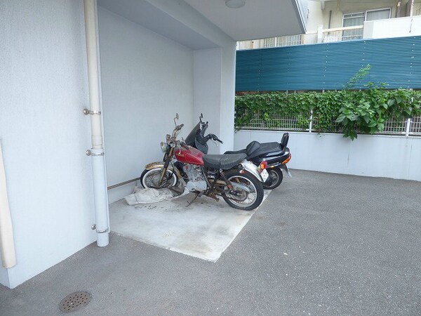 外観(バイク駐輪場)