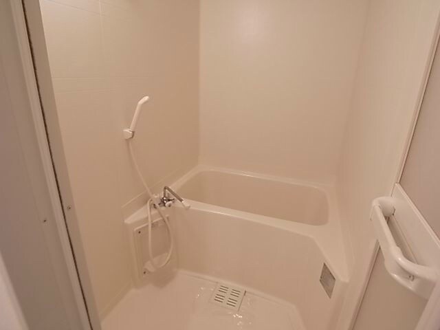 物件内観写真10　(清潔感のあるお風呂です☆)