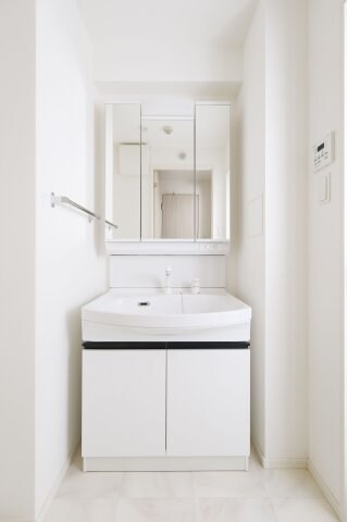 物件内観写真8　(※別号室参考写真)