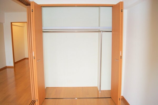 物件内観写真14　(クローゼット)