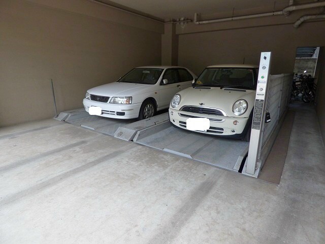 物件外観写真4　(機械式駐車場)