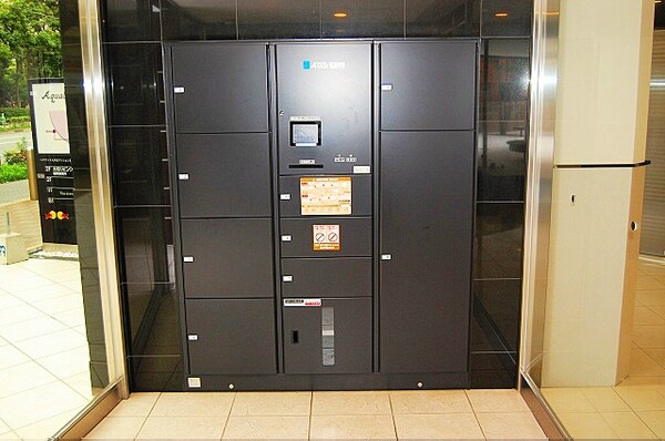 建物設備(宅配ＢＯＸ付きで２４時間好きな時に荷物の受取りができます。)