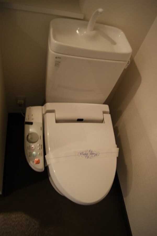 トイレ(ウオシュレットつき！)