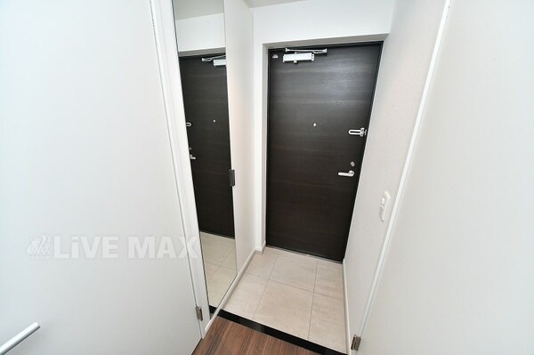 玄関(広い玄関スペースです！)