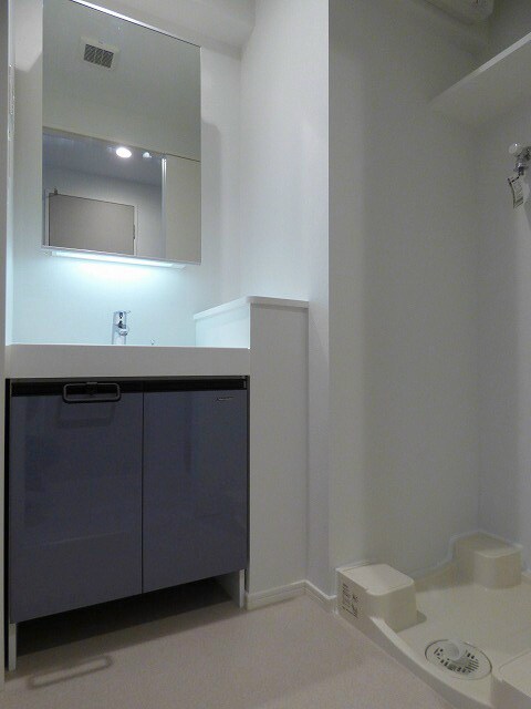 物件内観写真13　(フローリング・建具の色は要確認)