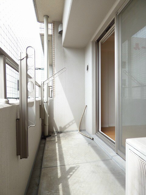 物件内観写真9　(奥行のあるバルコニー☆)