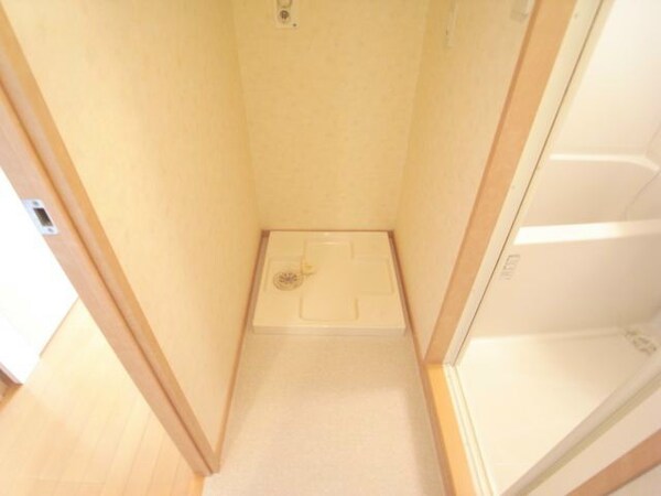 建物設備(室内洗濯機置場)
