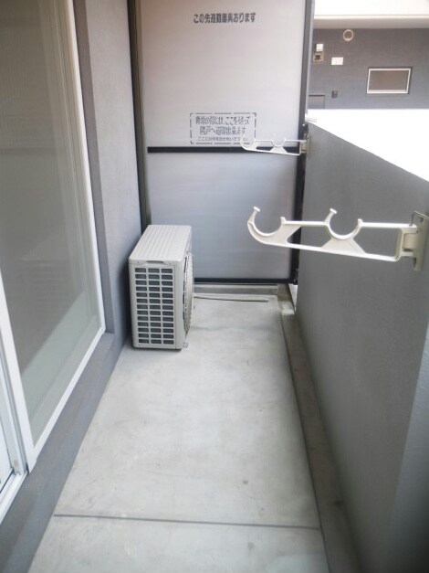 物件内観写真12　(広々バルコニー)